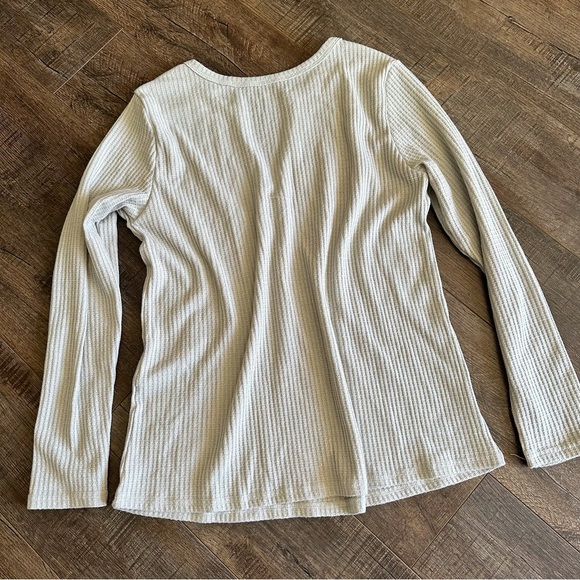 Waffle Knit Long Sleeved Sweater Top Neutral Basic Layering - Picture 2 of 4